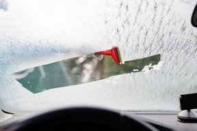 Deicing-Front-Car-Windshield (1)